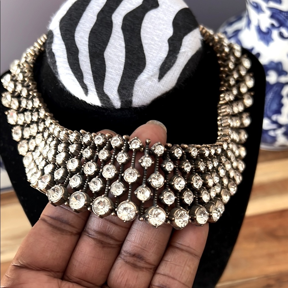 Stunning Statement Necklace! - Picture 4 of 7